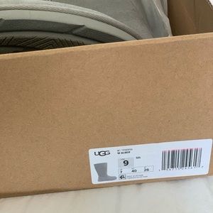 Brand new ugg shoe size 9 in the color grey